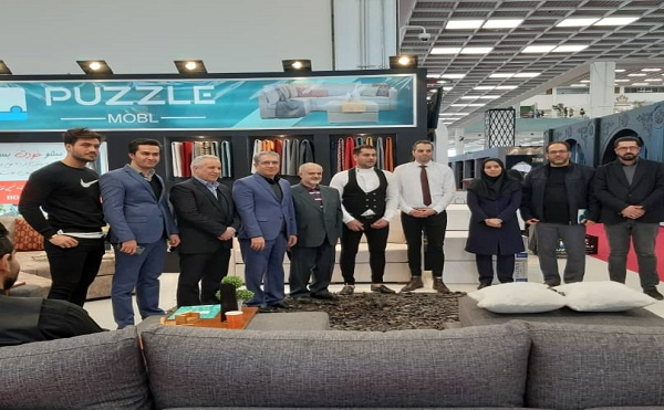 بازدید سرپرست دانشگاه جامع علمی کاربردی واحد استان تهران غرب از غرفه مرکز انجمن صنفی مبلمان و دکوراسیون استان تهران و نیزنمایشگاه گروهی دیزاین