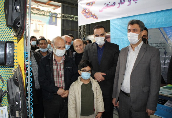 نمایشگاه دستاوردهای پژوهش و نوآوری مرکز آموزش علمی کاربردی خانه کارگر واحد اسلامشهر برگزار شد