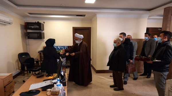 به مناسبت ولادت با سعادت حضرت فاطمه (س) و روز زن: سرپرست نهاد نمایندگی مقام معظم رهبری در دانشگاه جامع علمی کاربردی با رئیس و همکاران واحد استان تهران غرب دیدار کرد
