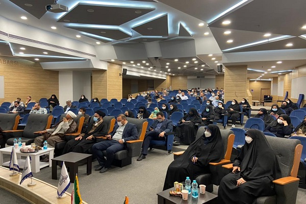 در گردهمایی مسئولان فرهنگی مراکز آموزش علمی کاربردی استان تهران غرب و تهران شرق مطرح شد: مسئولان فرهنگی؛ پیشقراولان شعار آموزش مهارتی و کارآفرینی در مراکز آموزش علمی کاربردی