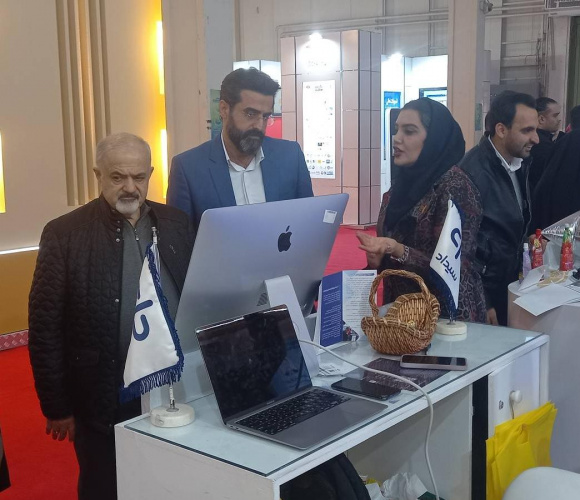 حضور رئیس دانشگاه جامع علمی کاربردی استان تهران غرب در بیست و پنجمین نمایشگاه دستاوردهای پژوهش، فناوری و فن بازار