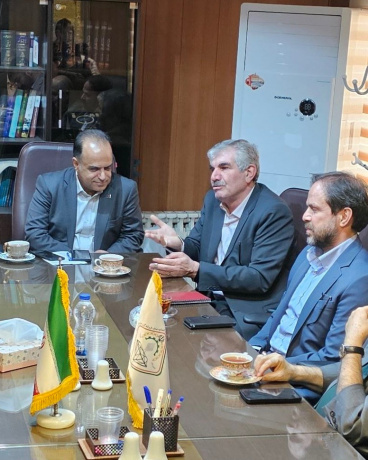برگزاری نشست هم اندیشی رییس دانشگاه جامع علمی‌کاربردی با رییس اتحادیه و خبرگان صنعت طلا و جواهر کشور